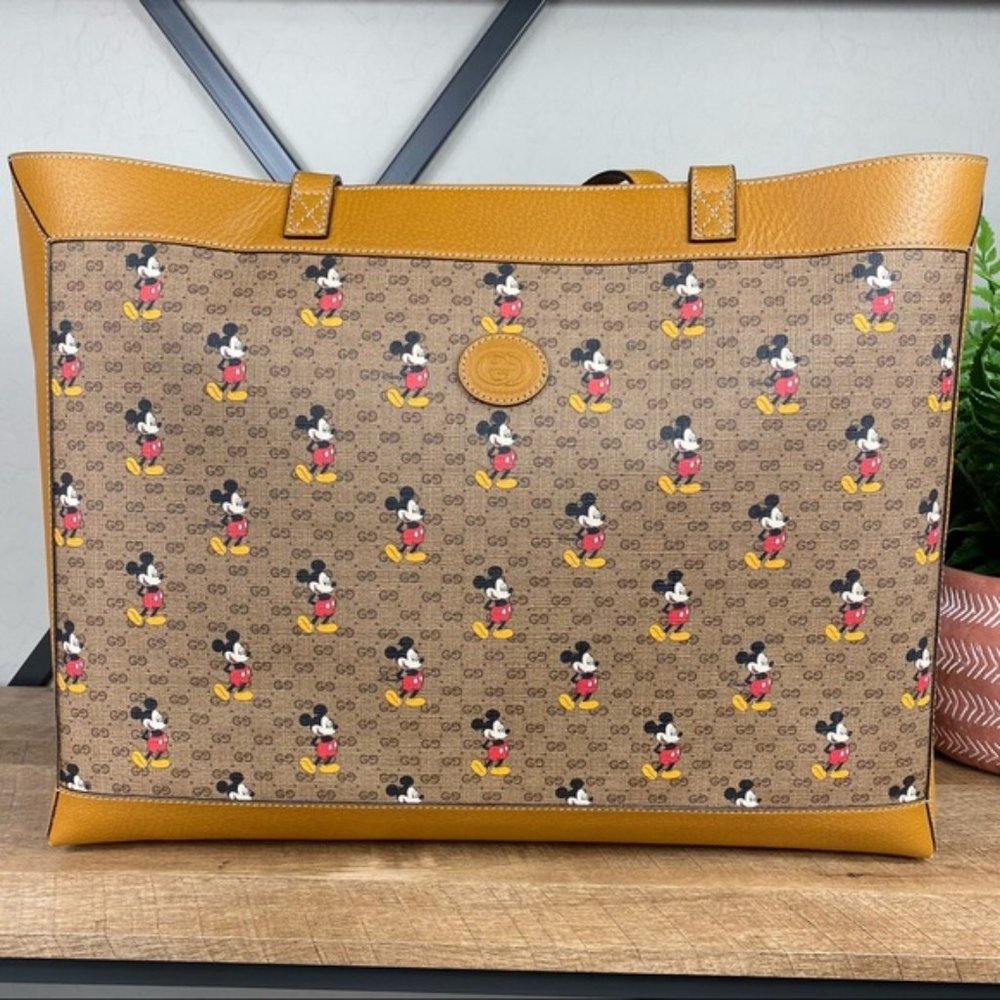 SOLD Gucci X Disney 2020 GG Supreme Large Tote - Picture 3 of 15